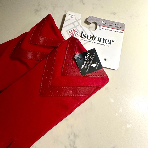 Red Isotoner Gloves - Picture 1 of 2